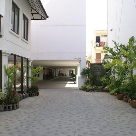 Diamond City Place Hotel Pattaya Buitenkant foto