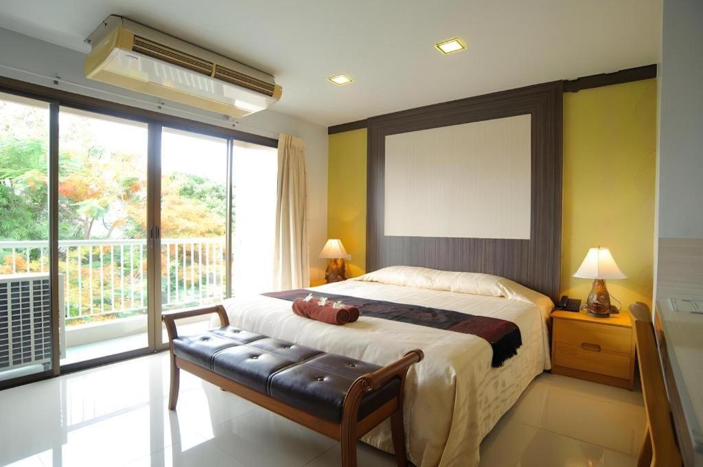 Diamond City Place Hotel Pattaya Buitenkant foto