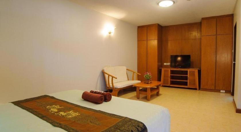 Diamond City Place Hotel Pattaya Buitenkant foto