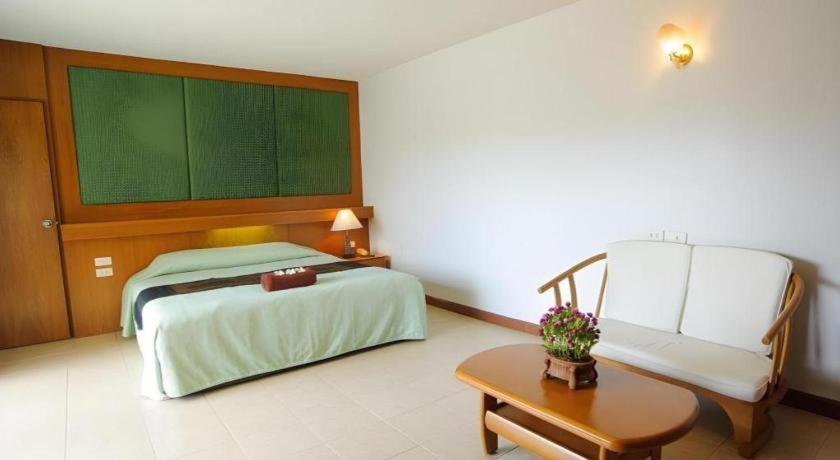 Diamond City Place Hotel Pattaya Buitenkant foto
