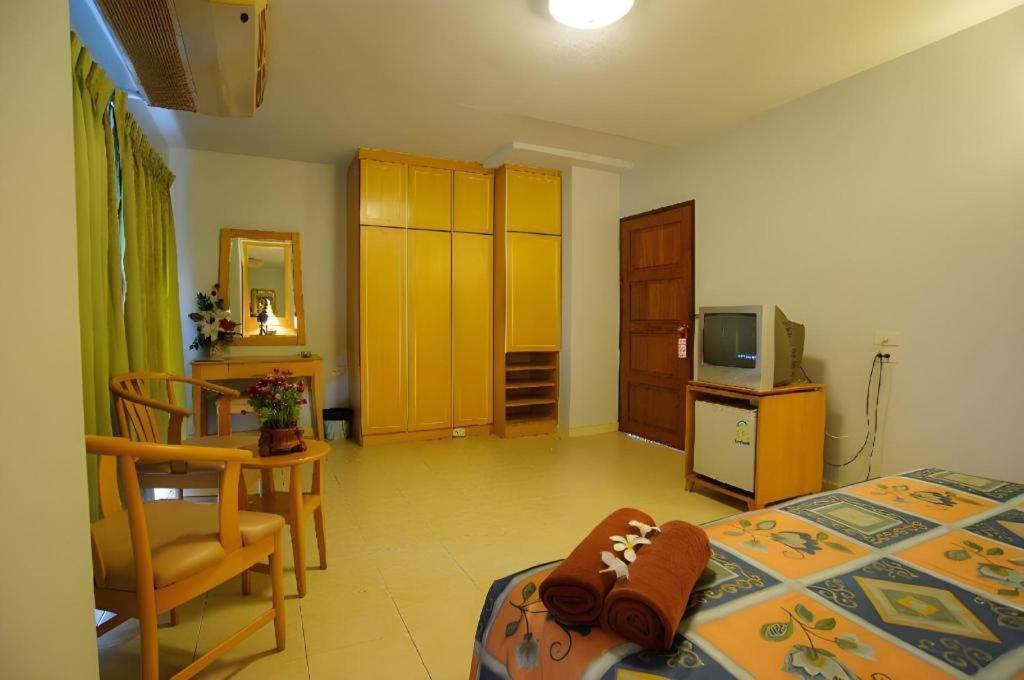Diamond City Place Hotel Pattaya Buitenkant foto