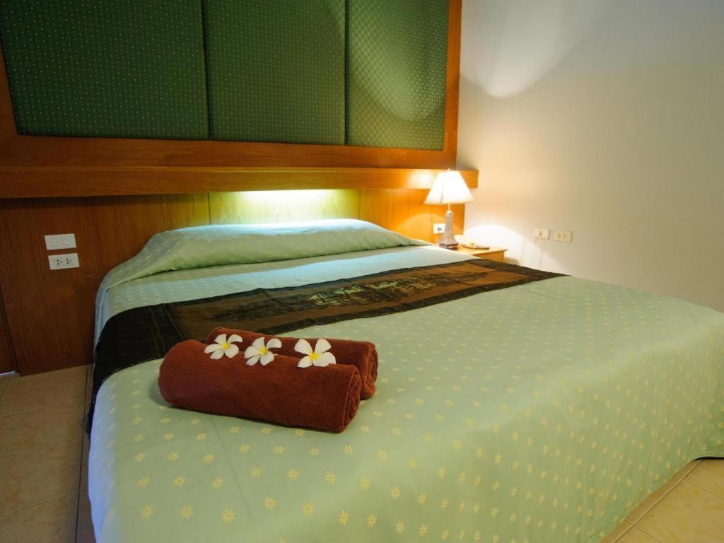 Diamond City Place Hotel Pattaya Buitenkant foto