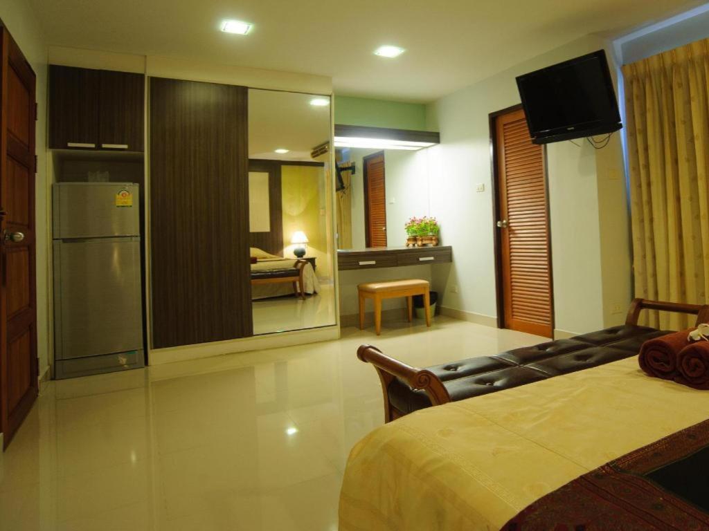 Diamond City Place Hotel Pattaya Buitenkant foto