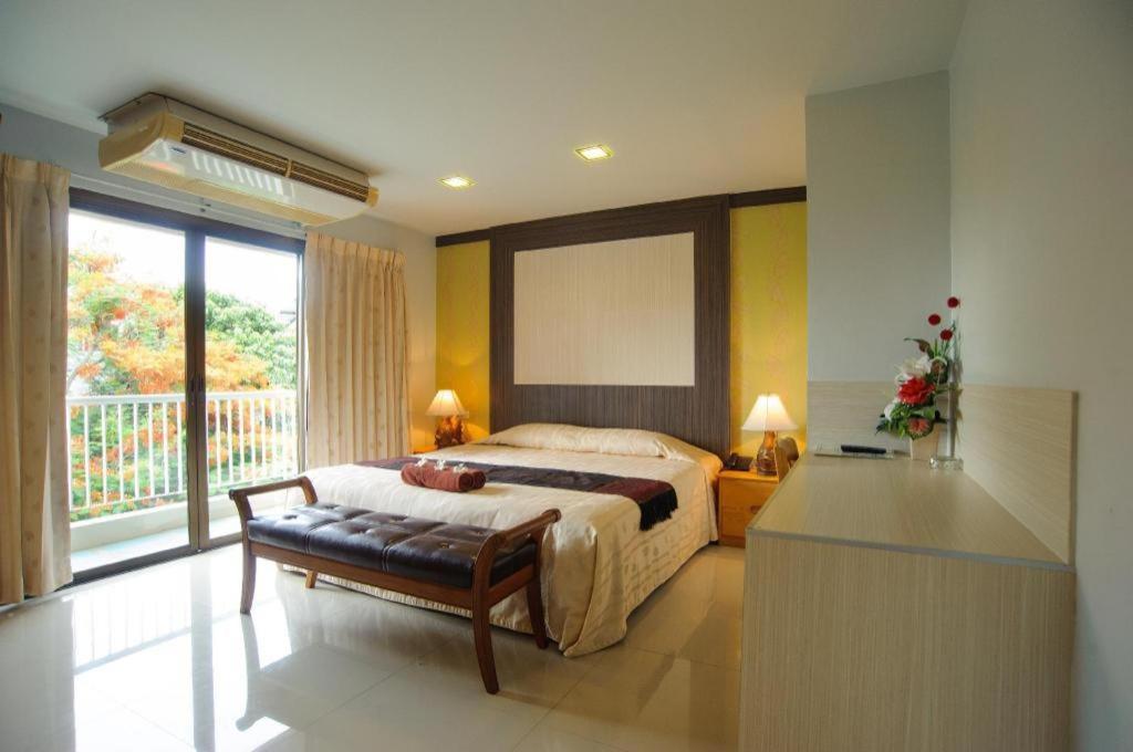 Diamond City Place Hotel Pattaya Buitenkant foto