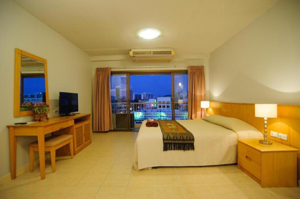 Diamond City Place Hotel Pattaya Buitenkant foto