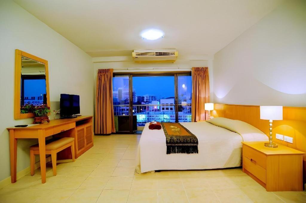Diamond City Place Hotel Pattaya Buitenkant foto